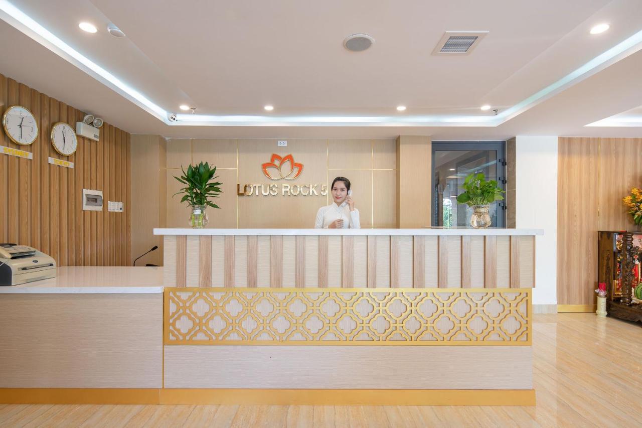 Lotus Rock 05 Hotel Дананг Екстер'єр фото