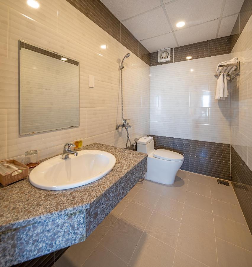 Lotus Rock 05 Hotel Дананг Екстер'єр фото